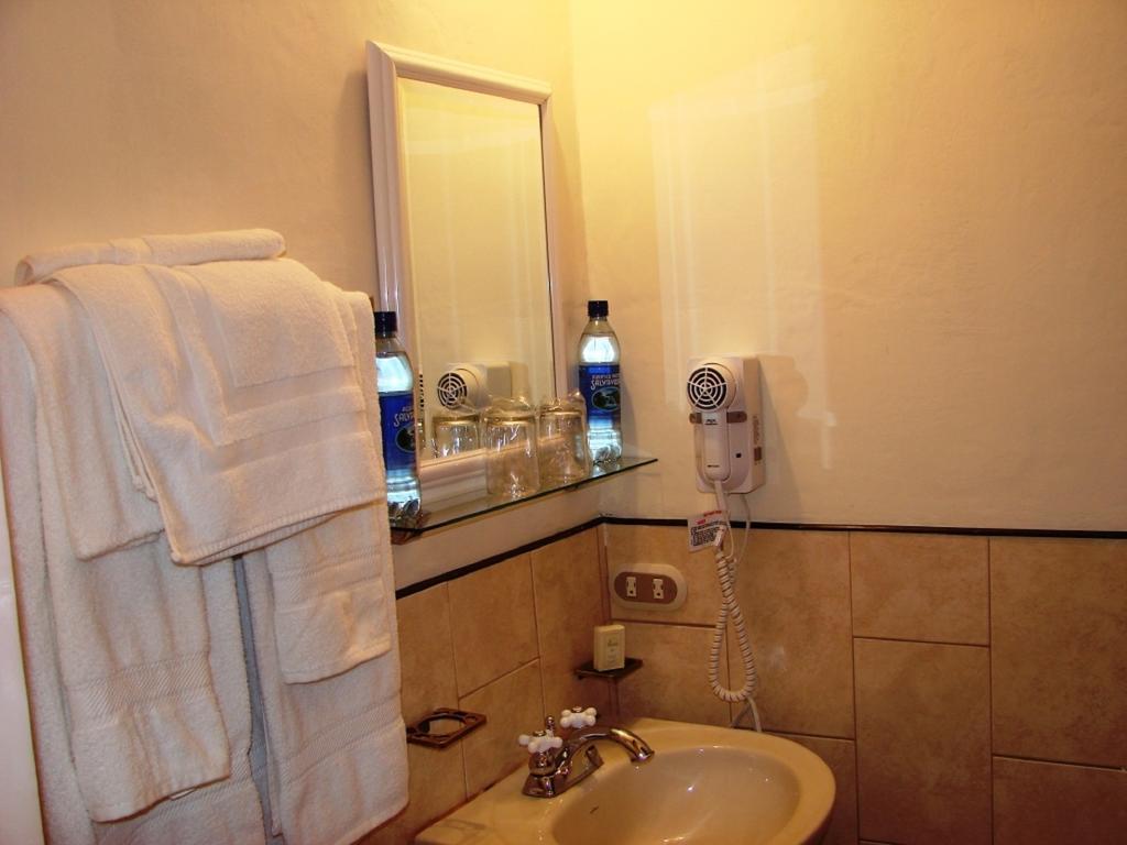 Hotel Posada De Maria Antigua Bagian luar foto
